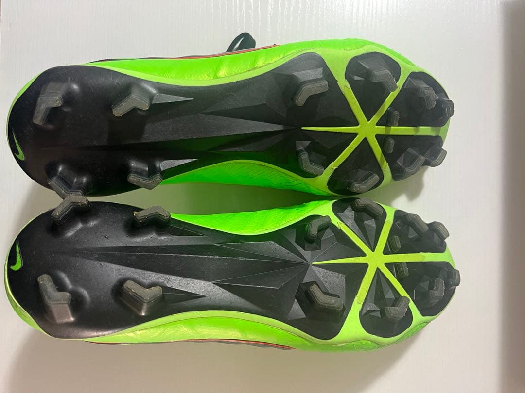 美品】 ナイキ ファントムヴェノム FG 26cm 美品 - メルカリ