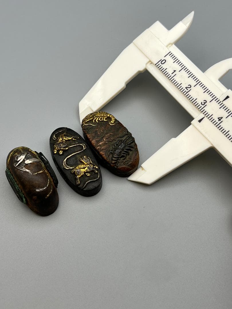 海】江戸明治期 日本刀装具 獅子 蝦図 金象嵌 縁頭 3点