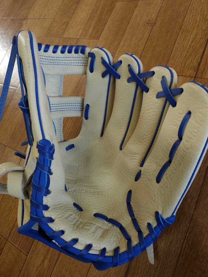 BRETT 軟式グローブ ホワイト/ブルー 新品