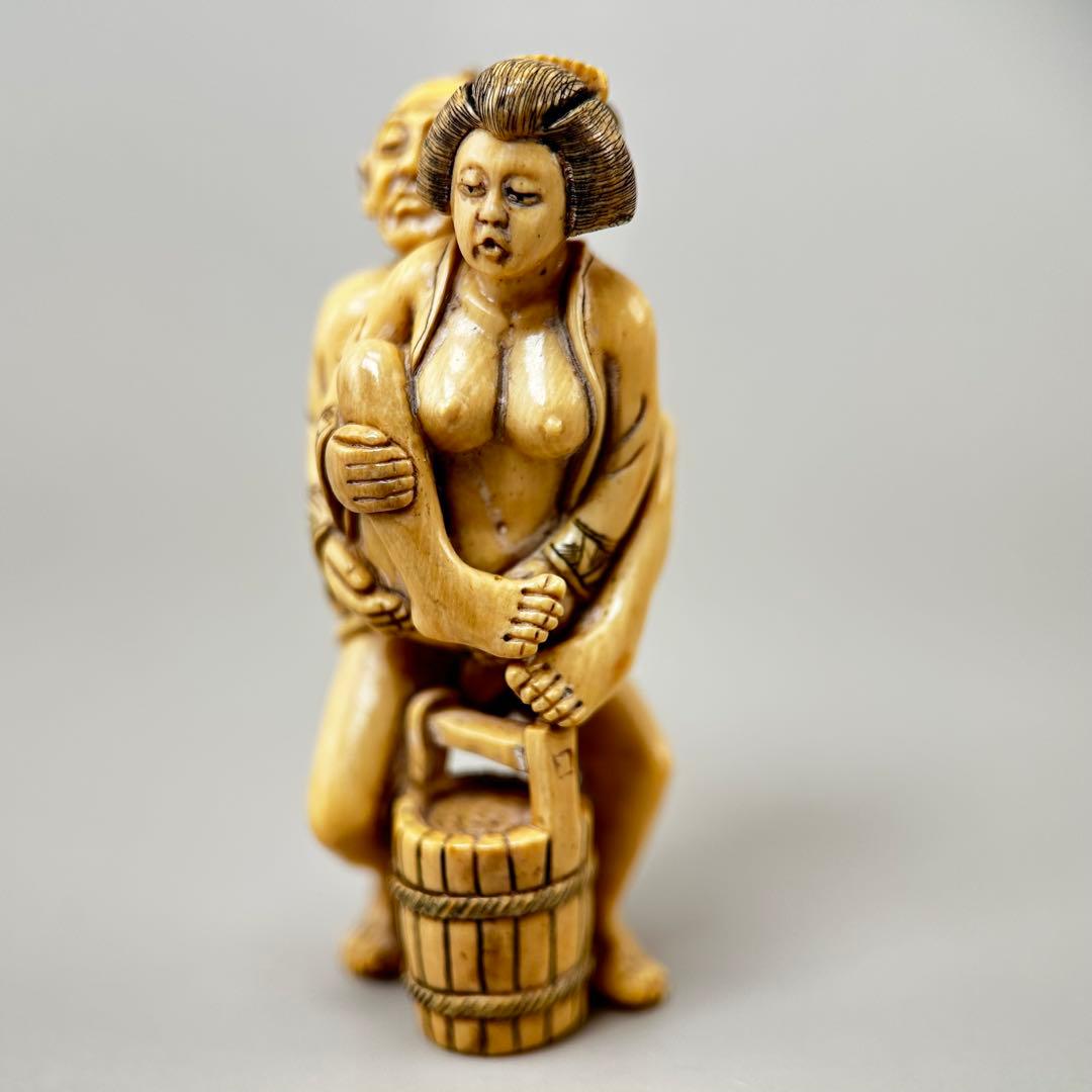 浮世絵二人の人物像 彫刻極上根付天然素材アンティーク骨董飾り物古美術置物細密細工 三人のキャラクター 彫刻極上根付天然素材アンティーク骨董飾り物古
