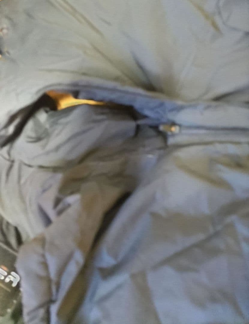 SPYDER スパイダー U.S.SKI TEAM フード付きダウンベスト。