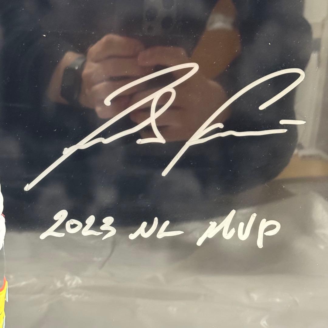 ブレーブス アクーニャJr 直筆サインフォト 2023 NL MVP 証明付 - メルカリ