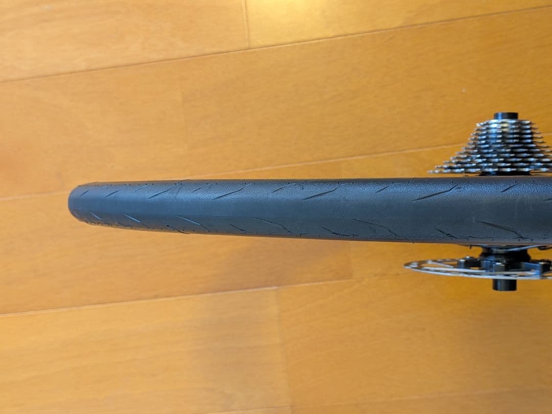 大幅値下】GUSTO アタッキ 45mmカーボン 11速スプロケ付 ディスク用