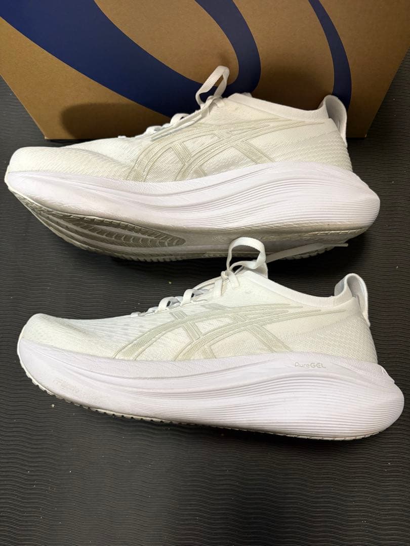 アシックスasicsゲルニンバス27 27.5cm