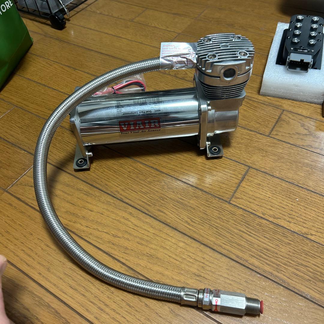 エアサス コンプレッサー VIAIR 480C - メルカリ