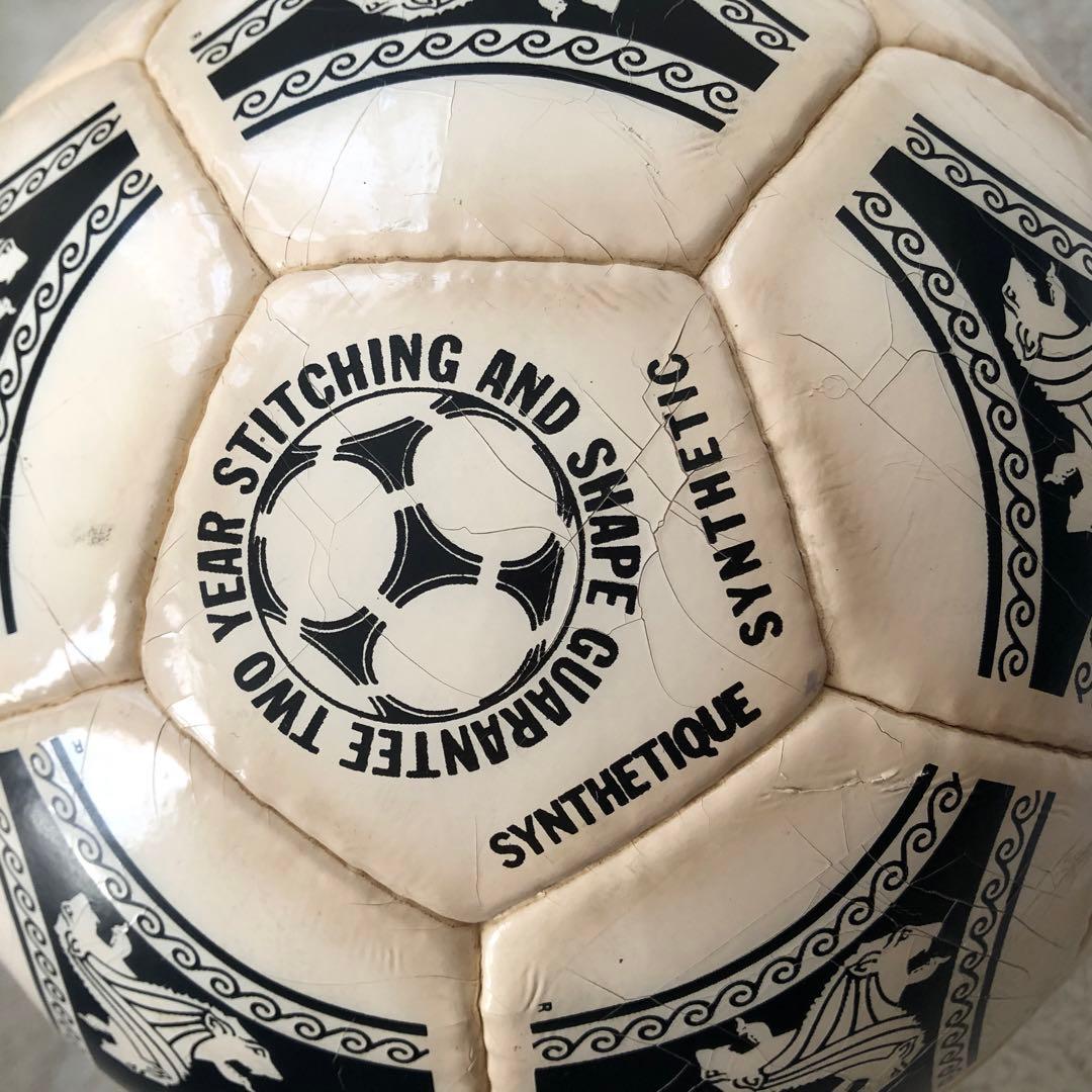 FIFAワールドカップ公式球 エトルスコ・ユニコ 1990 - メルカリ