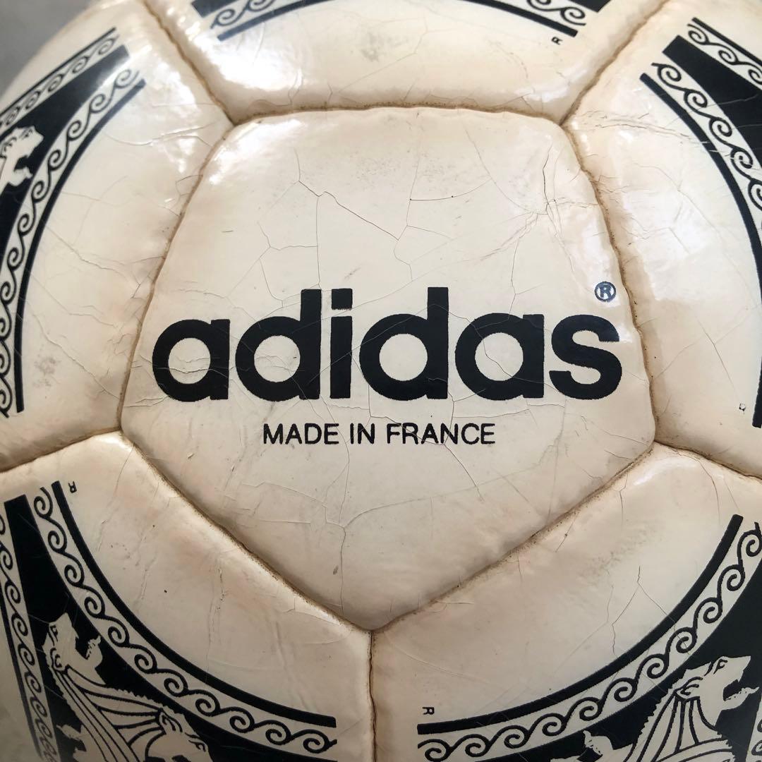FIFAワールドカップ公式球 エトルスコ・ユニコ 1990 - メルカリ