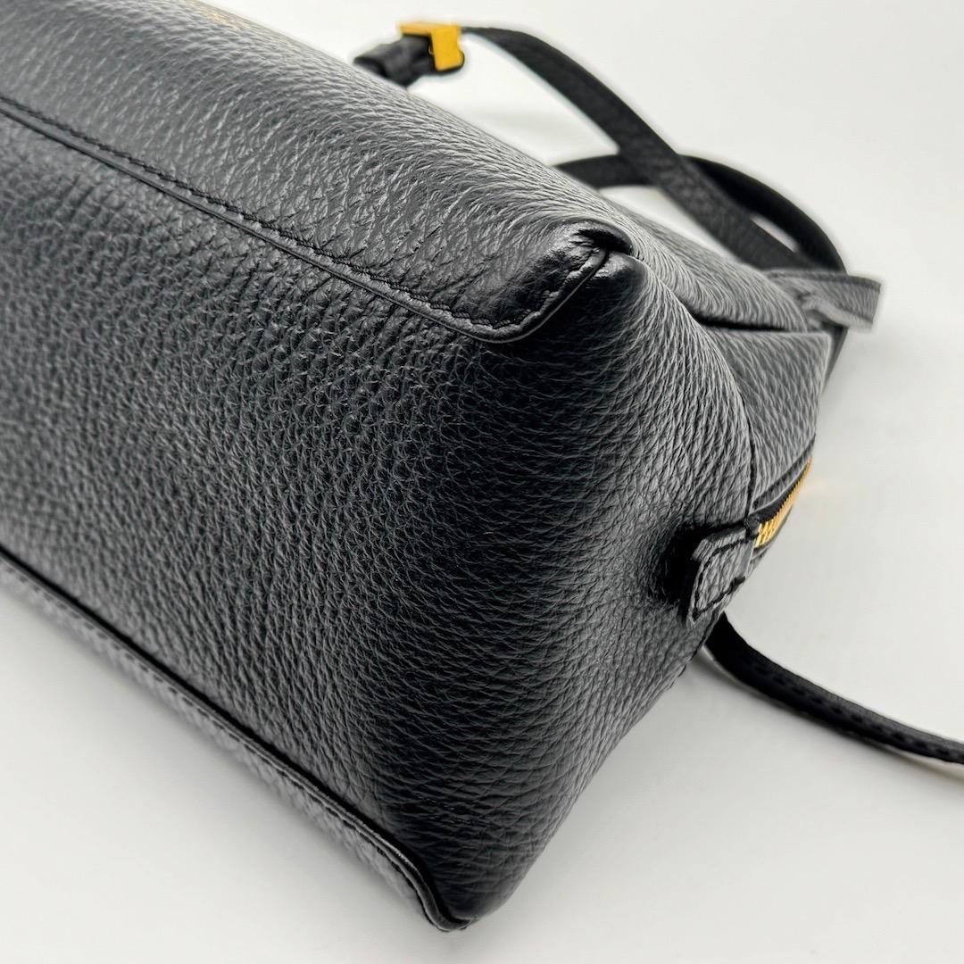 美品 GIANNI CHIARINI 25AW DEA レザー ショルダーバッグ - メルカリ