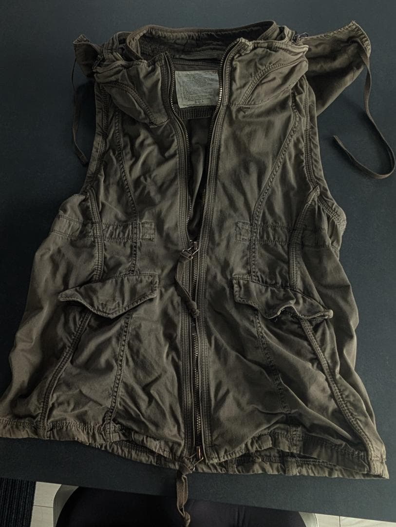 【hitome seo】goa フード付きオリーブグリーンミリタリーベスト メール便可 フランス軍 GAOベスト オリーブ HBT デッドストック