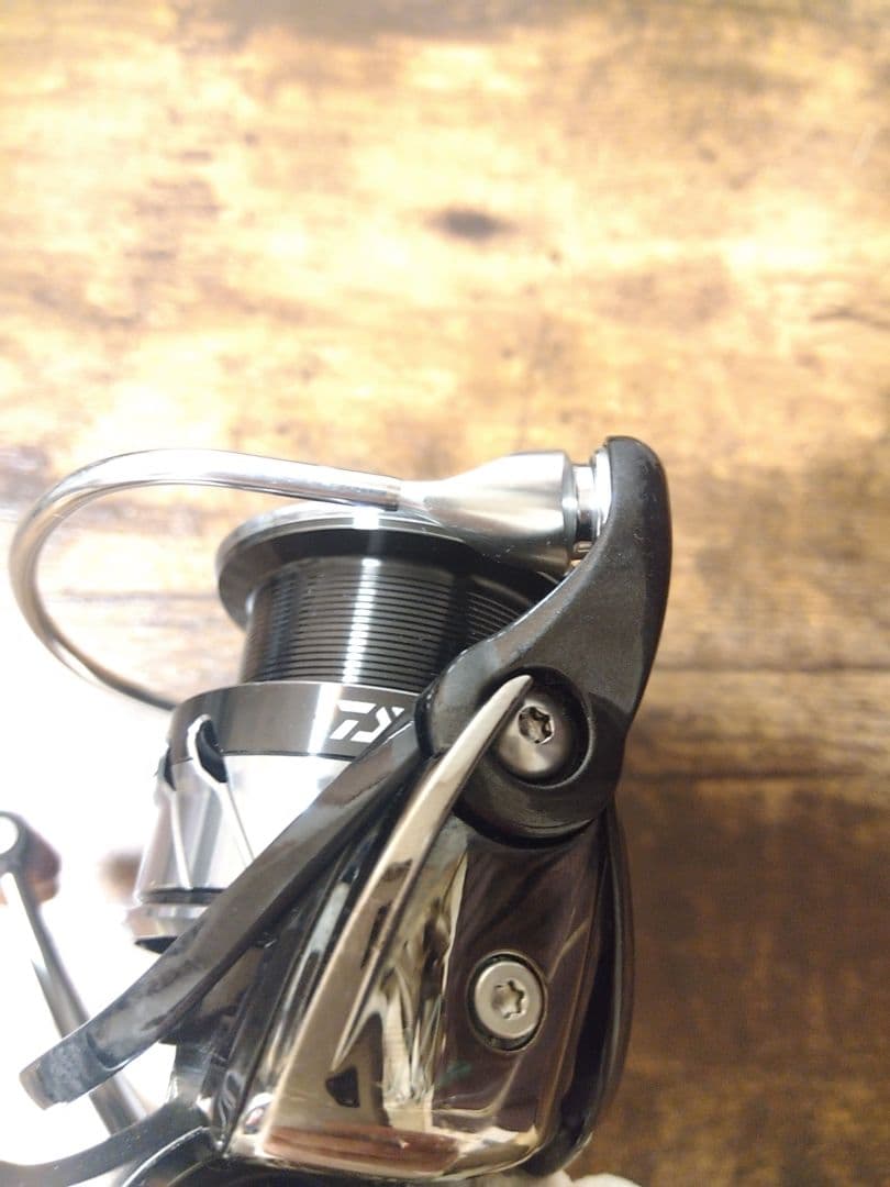 DAIWA 18CALDIA LT3000-CXH IOS花梨ノブ - メルカリ