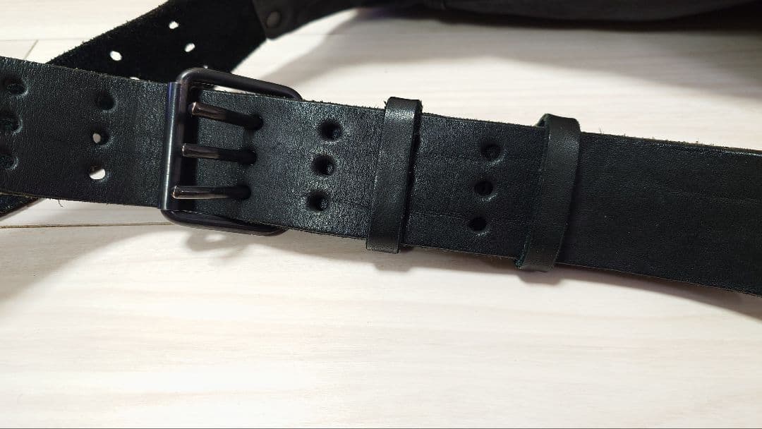 バックラッシュ 3ピンベルトレザーショルダーバッグ