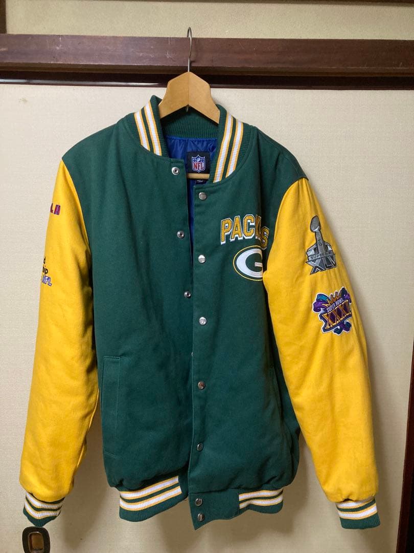 NFL グリーンベイ パッカーズ スタジャン ジャケット チャンピオン　Mサイズ 海外限定 NFL JHデザイン GB Packers グリーンベイ パッカーズ