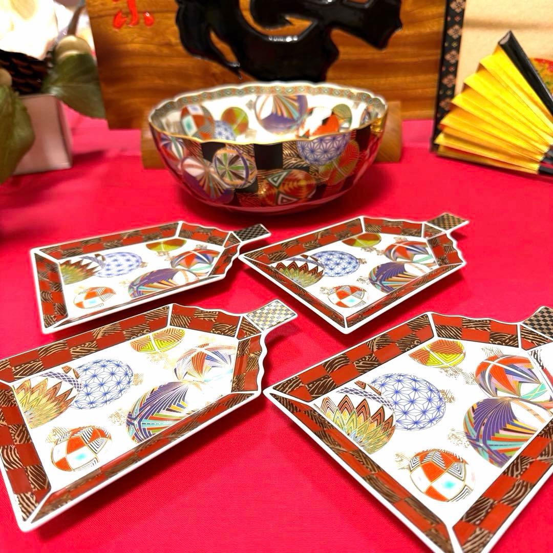 前畑陶器庫山窯　羽子板皿　色絵手毬揃い　金彩　No.4-43