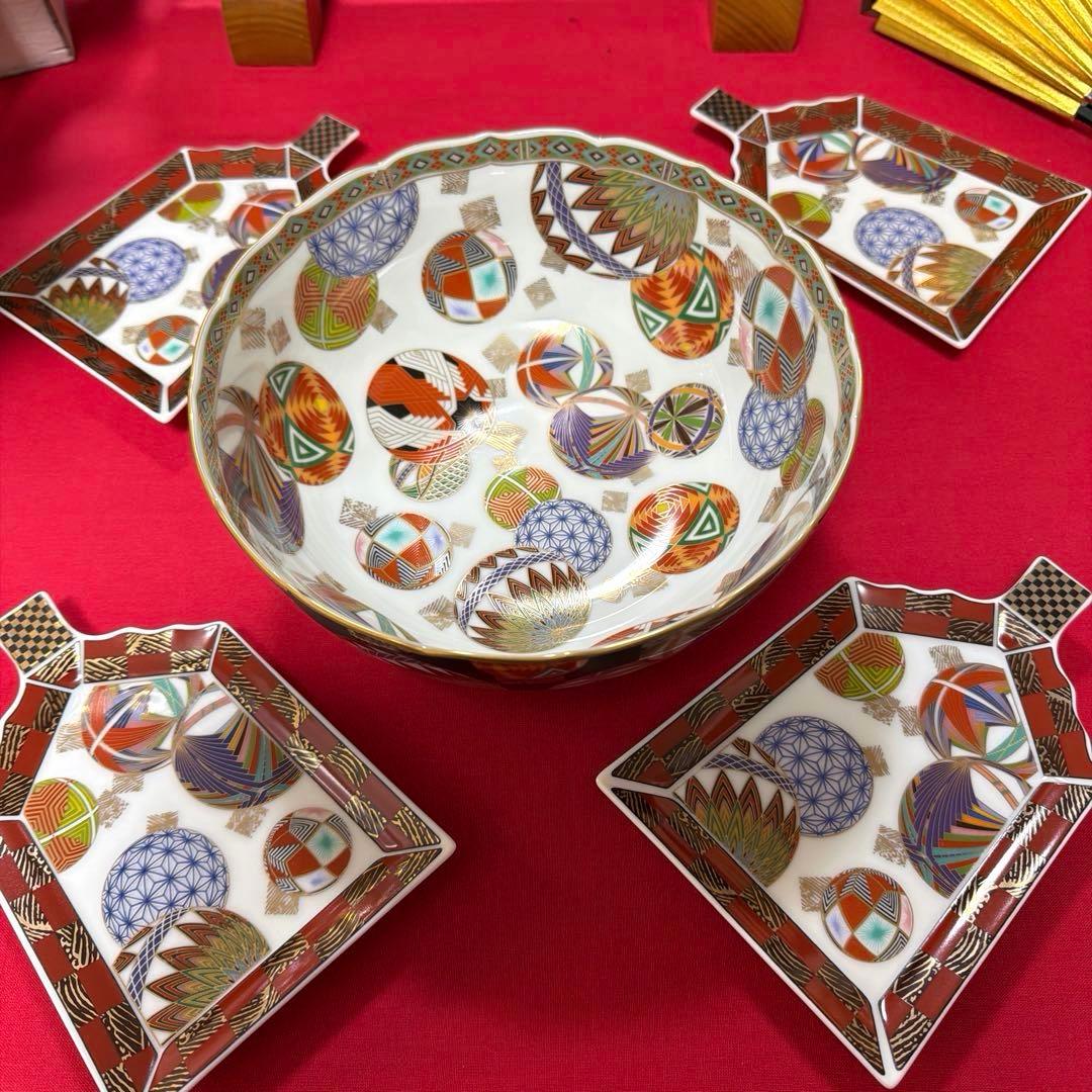 前畑陶器庫山窯　羽子板皿　色絵手毬揃い　金彩　No.4-43