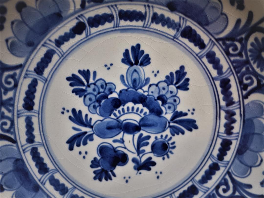 ロイヤルデルフト 花唐草絵飾皿 芙蓉手 青花染付 ファイアンス 伊万里焼
