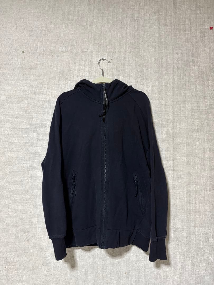 C.P. COMPANY ネイビー　ゴーグルジップパーカー C.P.COMPANY(シーピーカンパニー) GOGGLE ZIP UP COTTON HOODIE