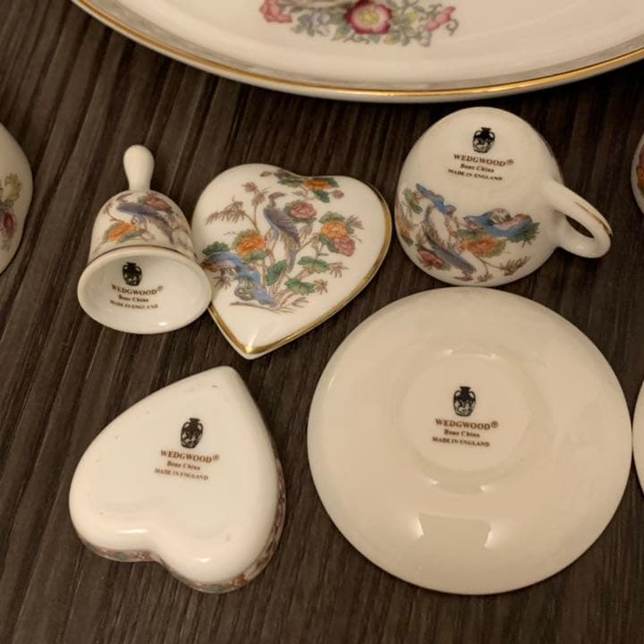 WEDGWOOD クタニクレーンミニチュアセット - メルカリ
