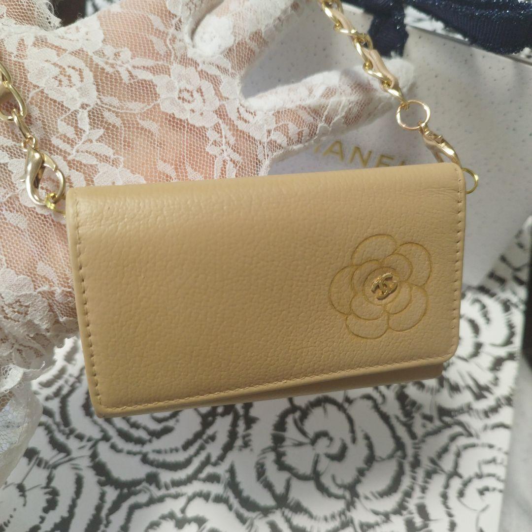 シャネルカメリア キーケース カード 斜め掛け