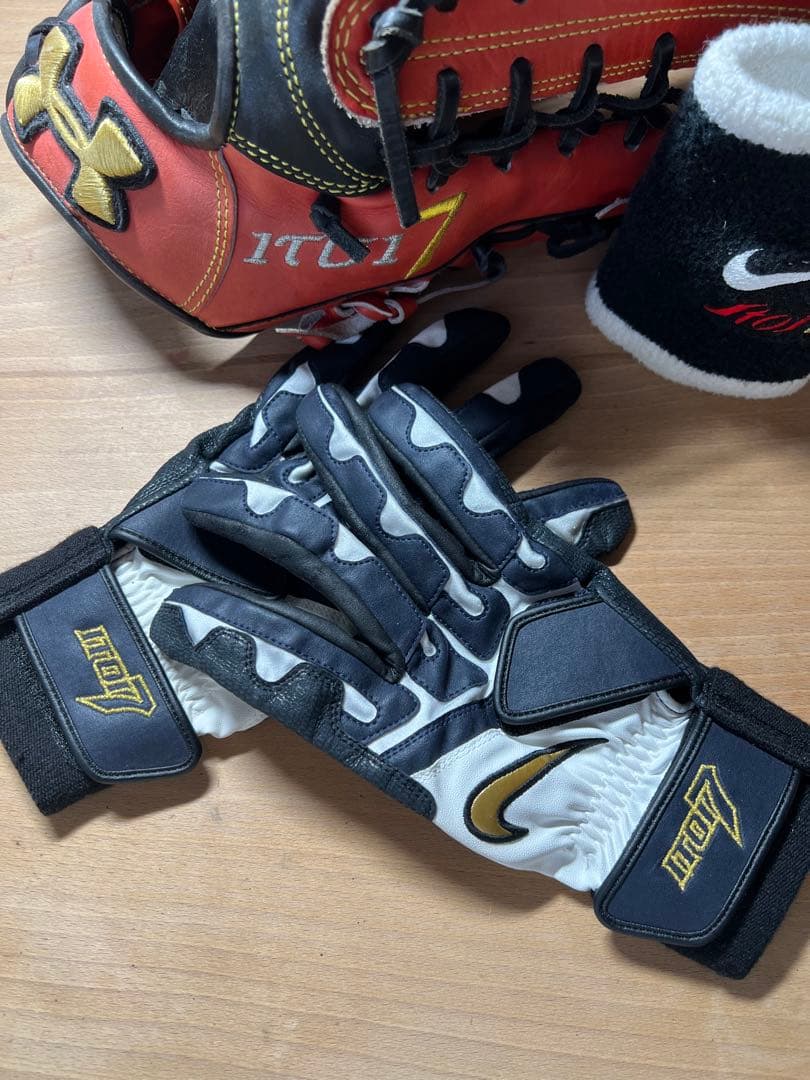 糸井嘉男　日ハム時代　バッティンググローブ フランクリン 糸井嘉男選手モデルバッティンググローブ再入荷 | 新着