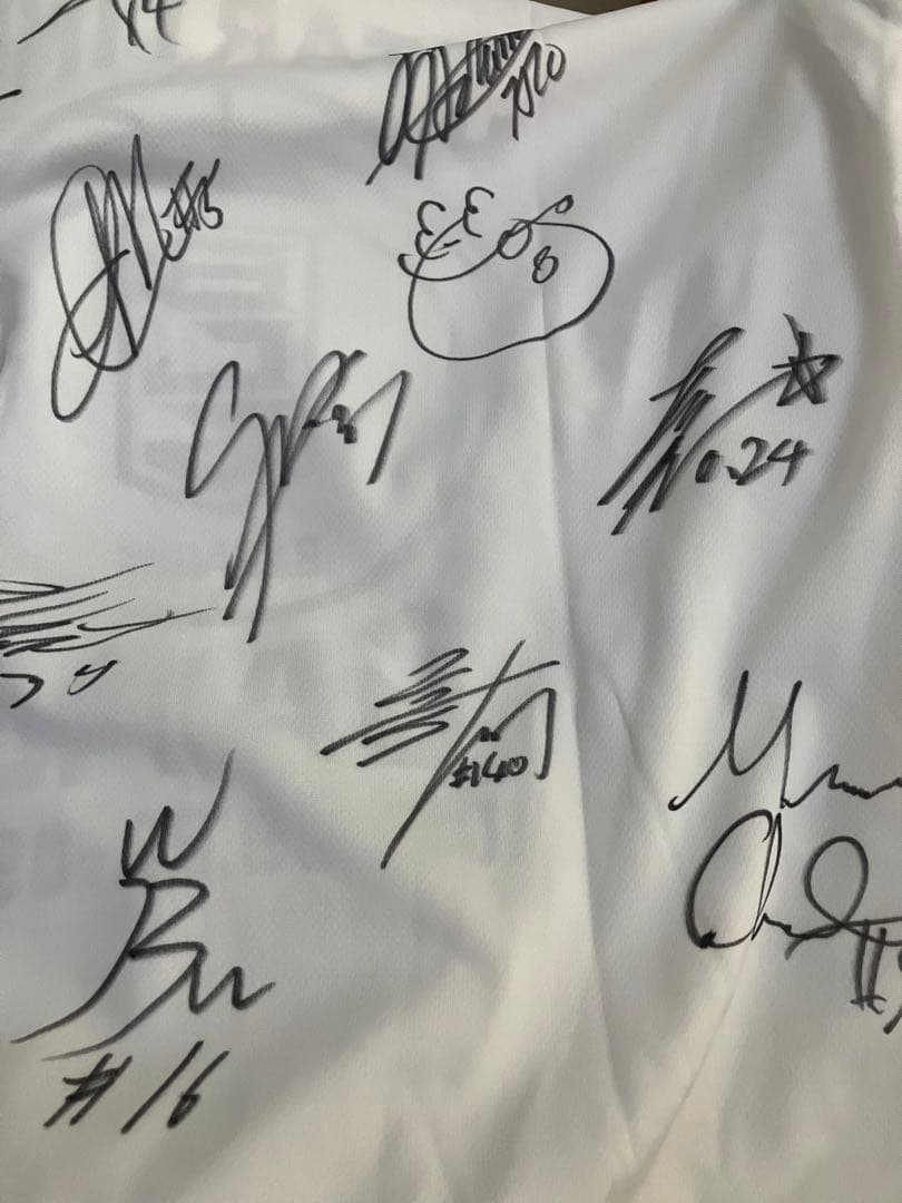 2016 琉球 キングス Bリーグ メンバー 直筆 サイン Tシ