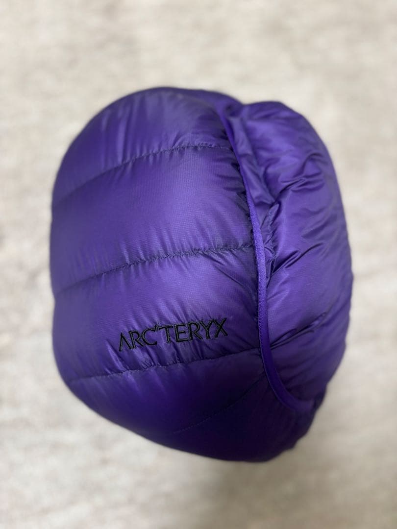 アークテリクス セリウムフーディ ダウンジャケット 紫 - メルカリ