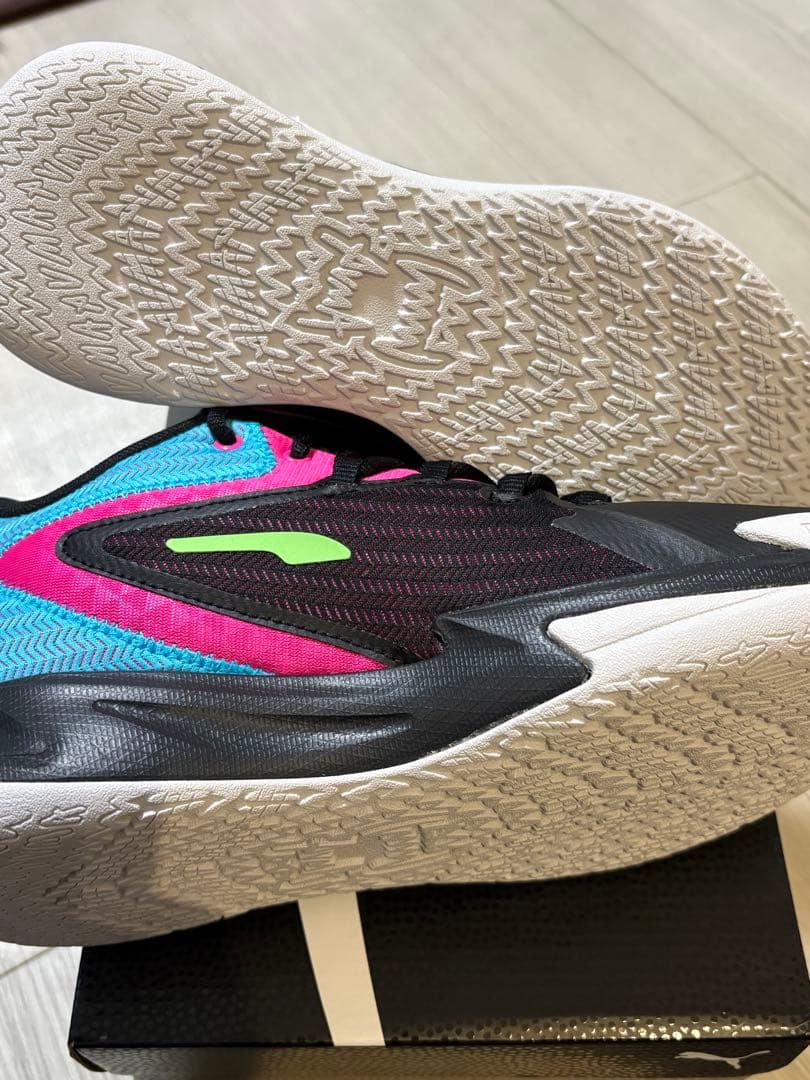 《値下げ可》《新品未使用》PUMA DAGGER 25.5 CM