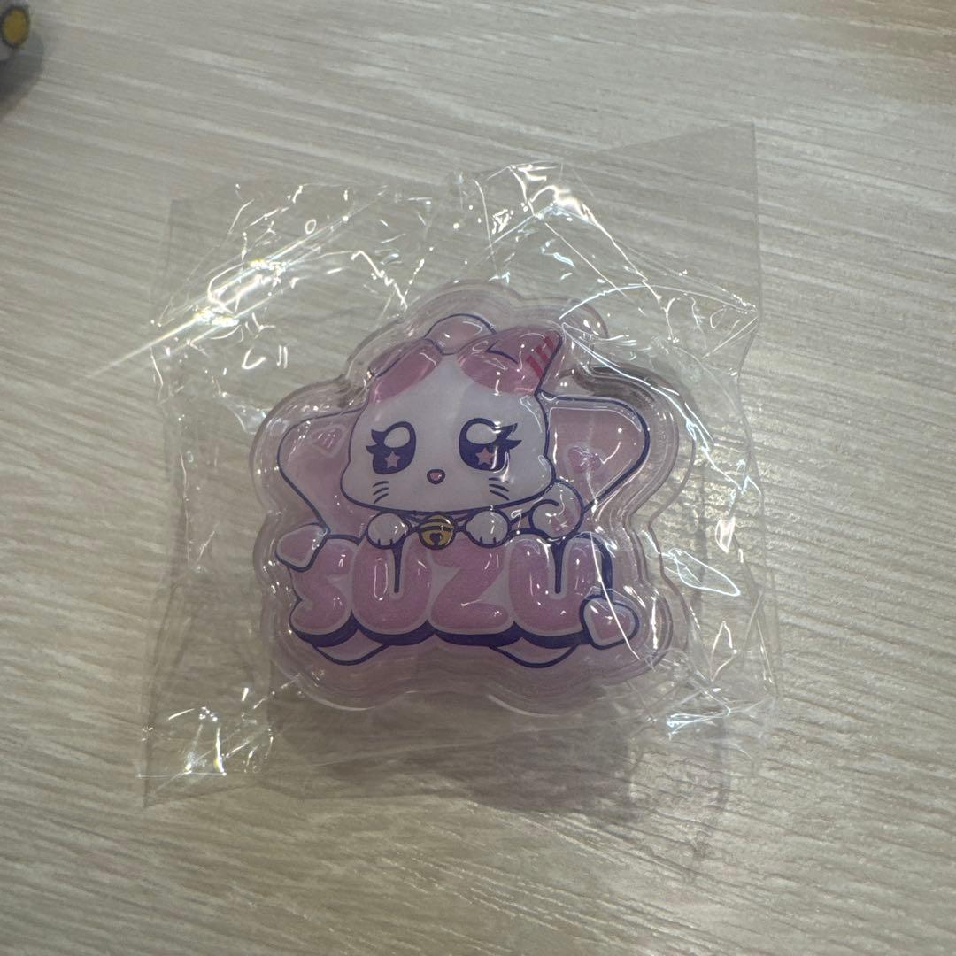 ME:I ミーアイ カプセルトイ ぷっくりネームプレート 山本すず