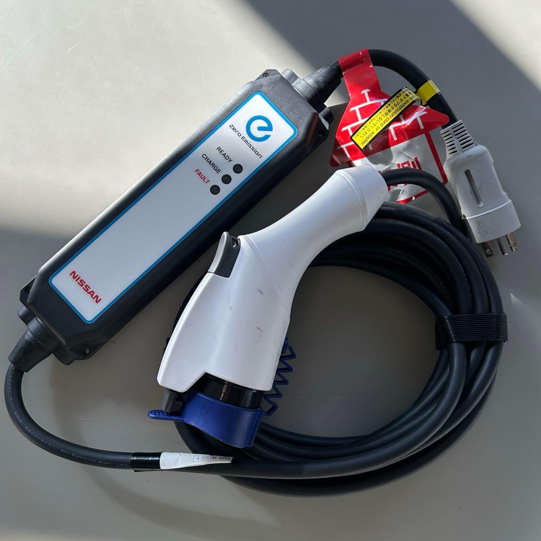 美品✨NISSAN リーフ 充電ケーブルセット　3NK5E 楽天市場】【国内正規純正部品】NISSAN 日産純正オプション リーフ用