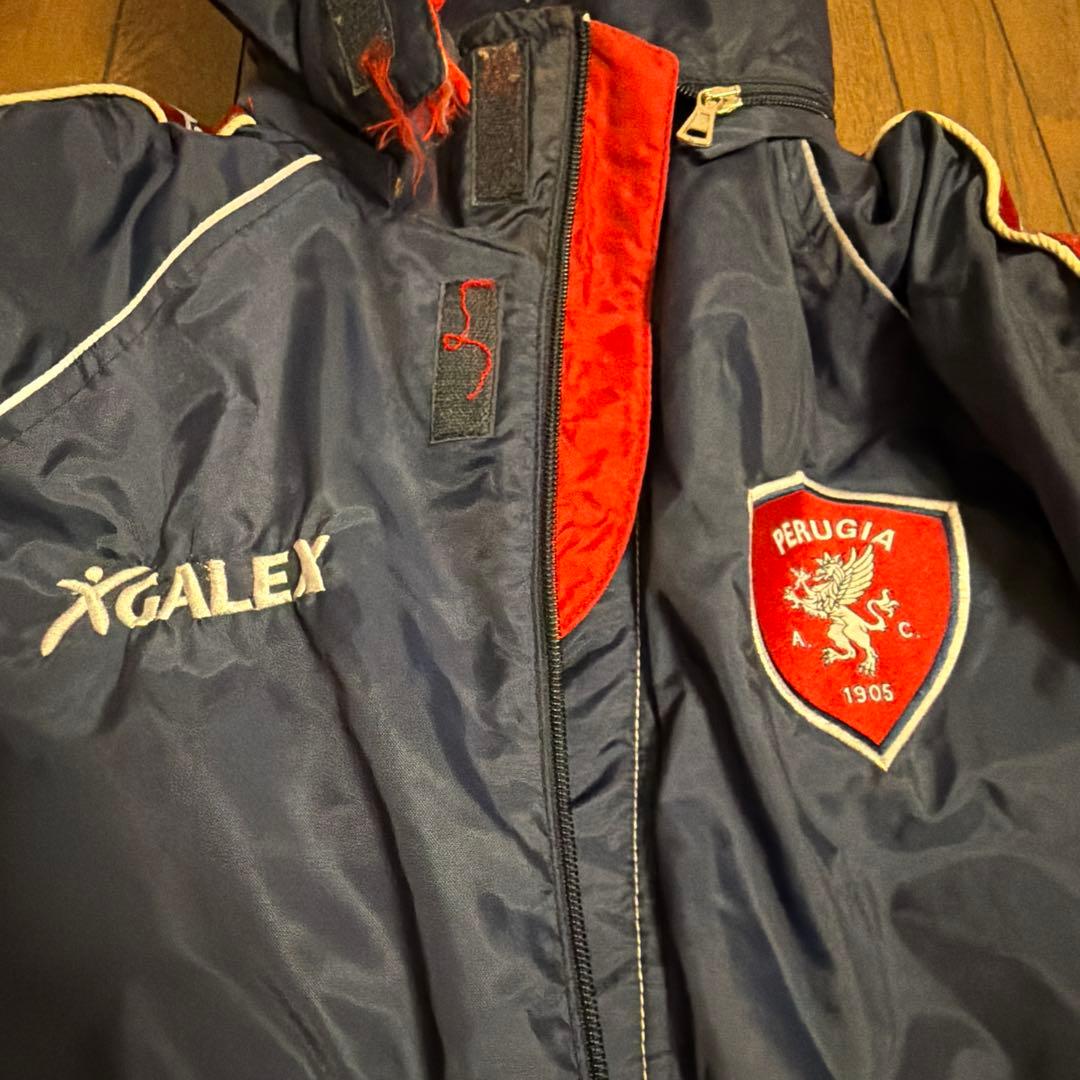 中田英寿 GALEX フード付きベンチコート ネイビー/レッド