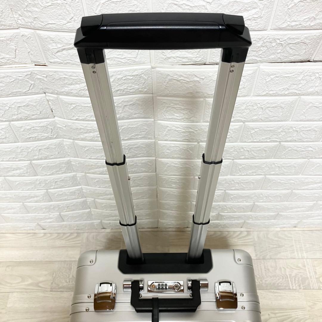 廃盤品】美品！ビジネスマンに！ゼロハリバートン アルミ製 キャリー