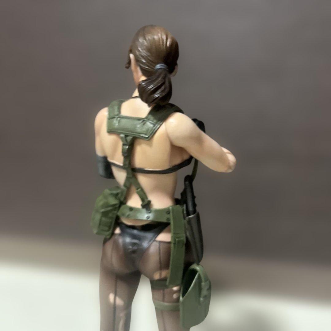 プレイアーツ改 PLAY ARTS改 クワイエット メタルギアソリッド 正規品