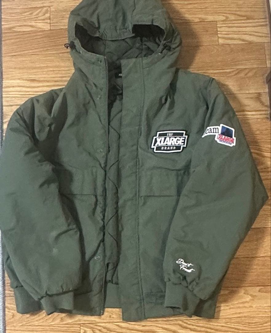 XLARGE フード付きダウンジャケット オリーブ