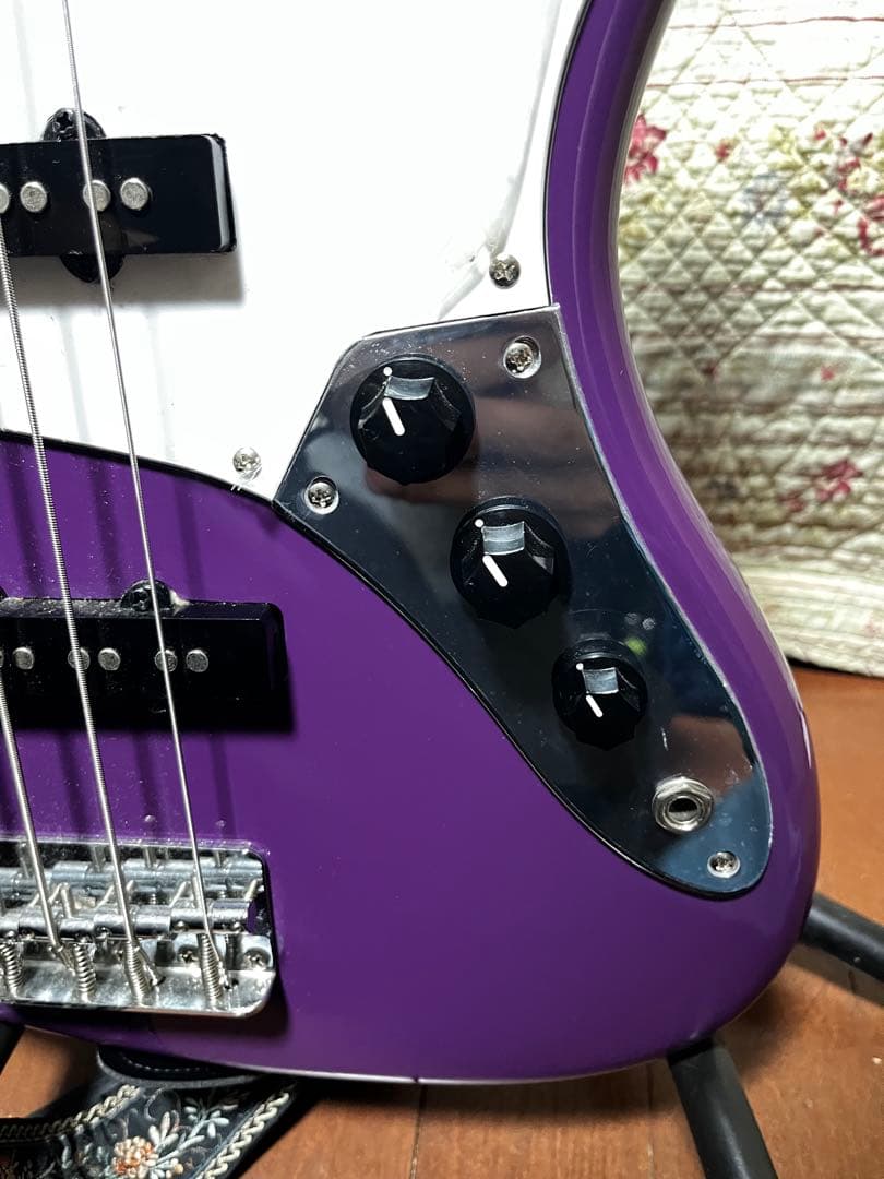 値引き中】Playtech パープルエレキベース