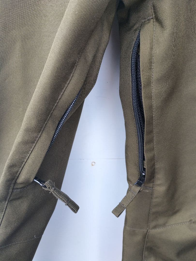 JOYRIDE スノーボードウェア 上下セット 美品 人気 商品 通販