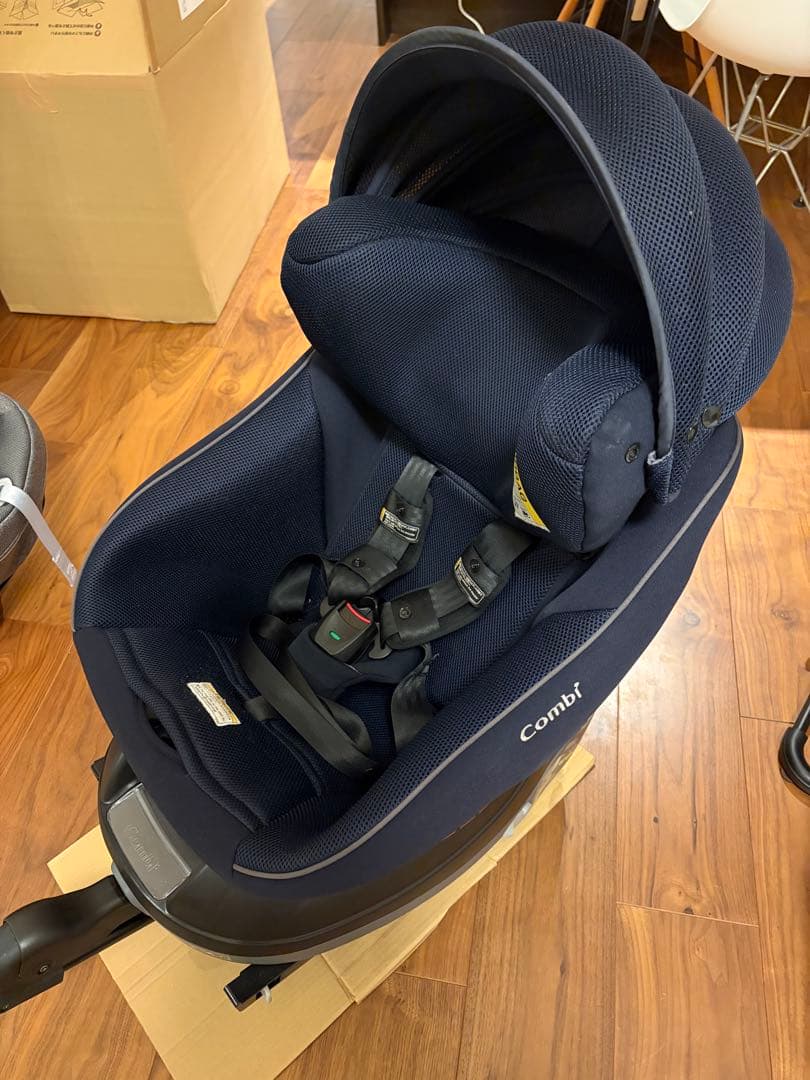 Combi クルムーブコンパクトライト R129 ISOFIX クルムーヴ チャイルドシート ISOFIX 回転式 新生児 から 4歳 コンビ