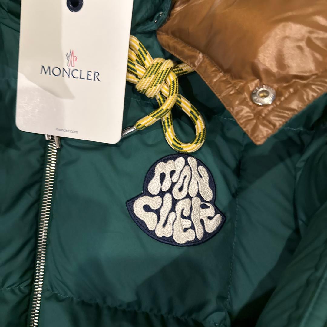 23aw MONCLER ダウンジャケット グリーン タグ付き