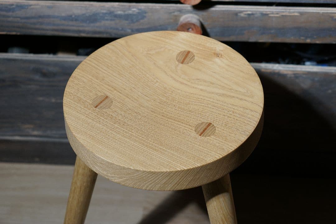 職人作】無垢材のモダン・スツール｜栗 椅子 サイドテーブル 花台 スツール