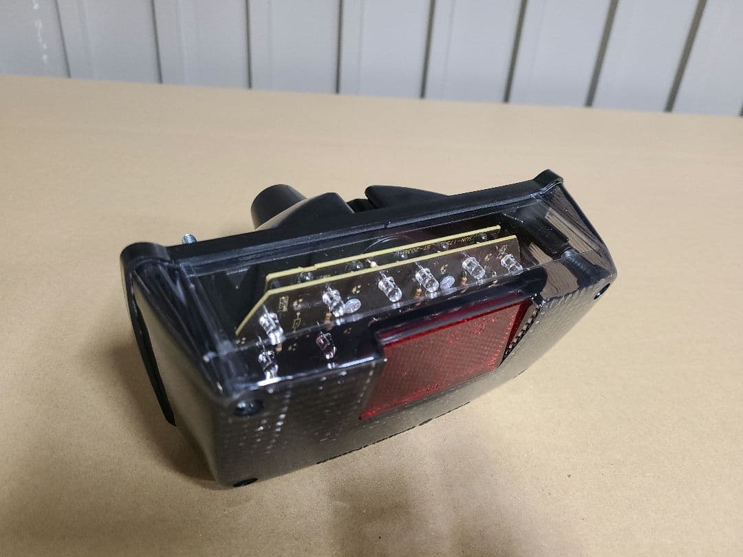 GSX400インパルス GK79A スモーク LED テールランプ - メルカリ