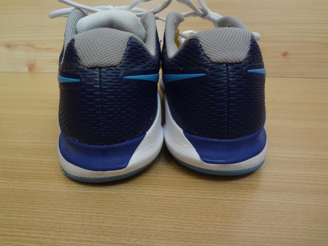 ナイキテニス / ズームヴェイパー? /カーペット用 / 27センチ