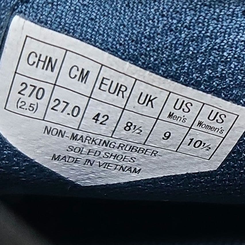 専用　新品　YONEX　ランニングシューズ　セーフラン　100X　27.0cm