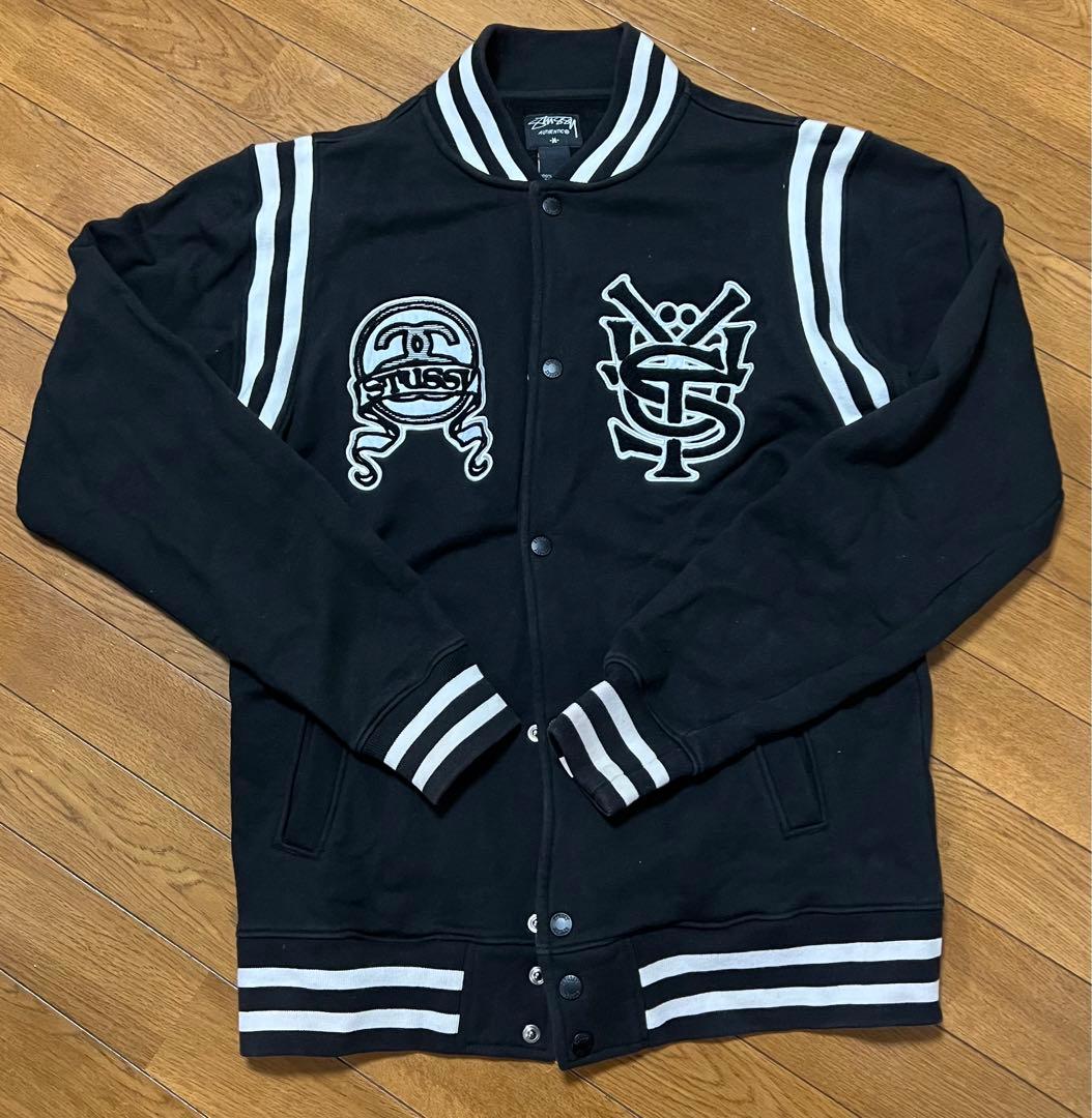 ステューシー　スウェット　スタジャン【M】刺繍ロゴ　シャネルロゴ　STUSSY 957f561f382747d85aec226b841bfb