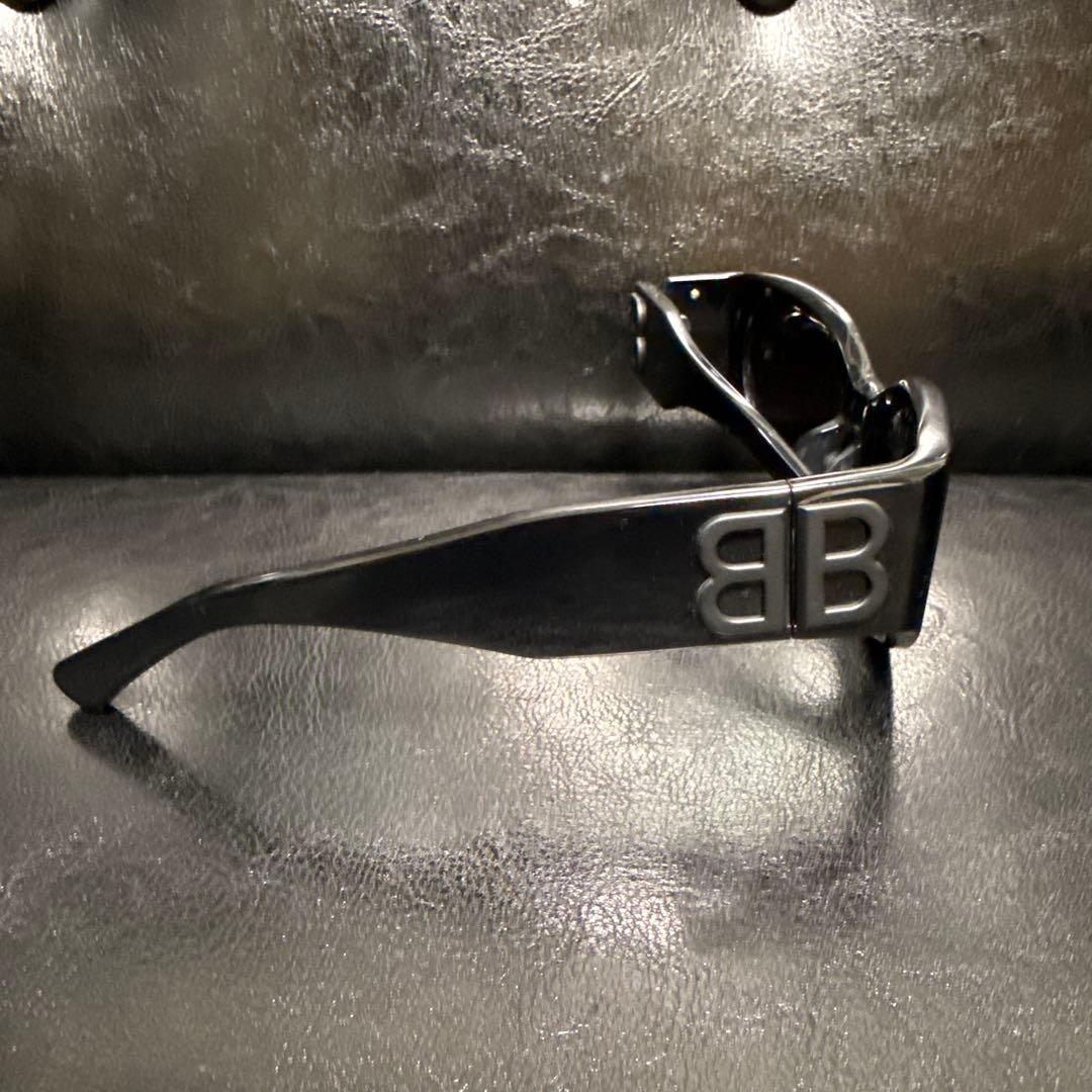 販売 中ファッション - BALENCIAGA BOSSY ROUND ロゴスクエア サングラス