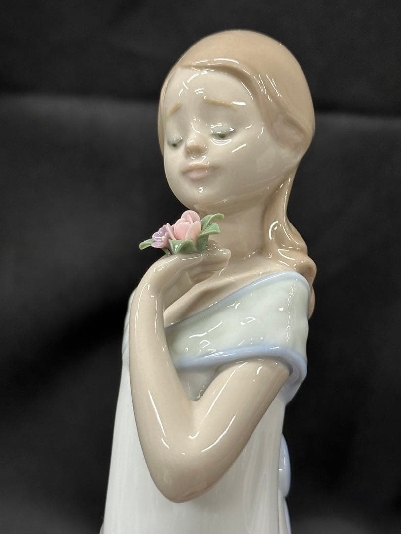 美品】LLADRO リヤドロ 少女 花 01008213 2006 - メルカリ