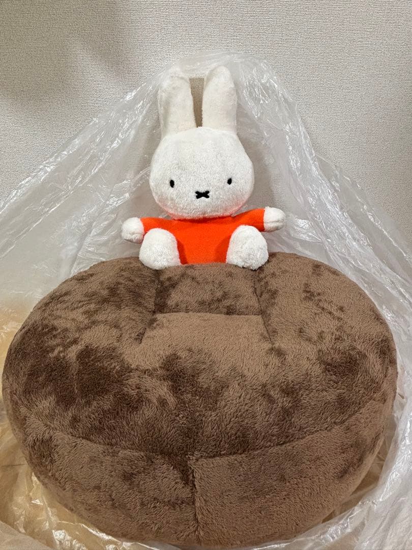 新品】スタジオクリップ ミッフィー コラボ 座椅子クッション - メルカリ
