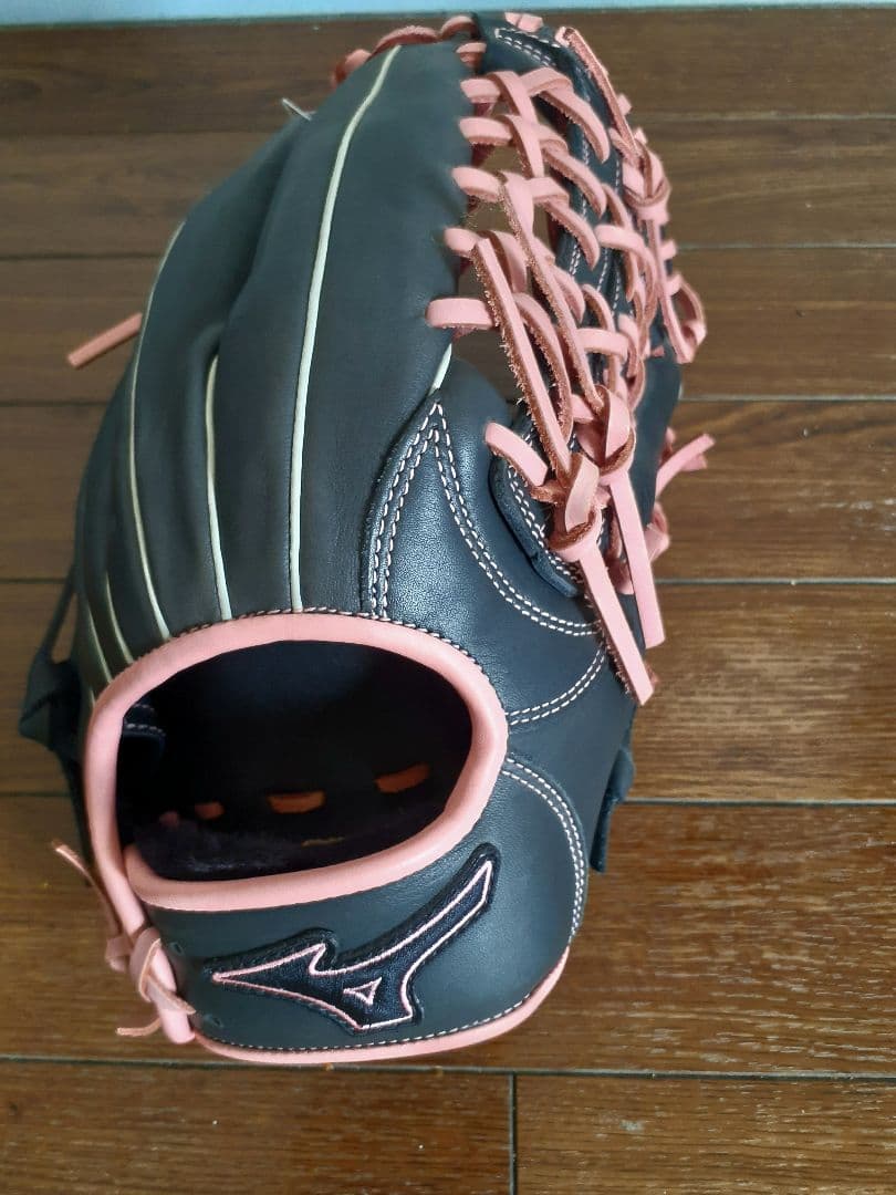 Mizuno 軟式オールラウンド用カラー限定モデル　ブラック/ピンク Mizuno 軟式オールラウンド用カラー限定モデル ブラック/ピンクミズノ