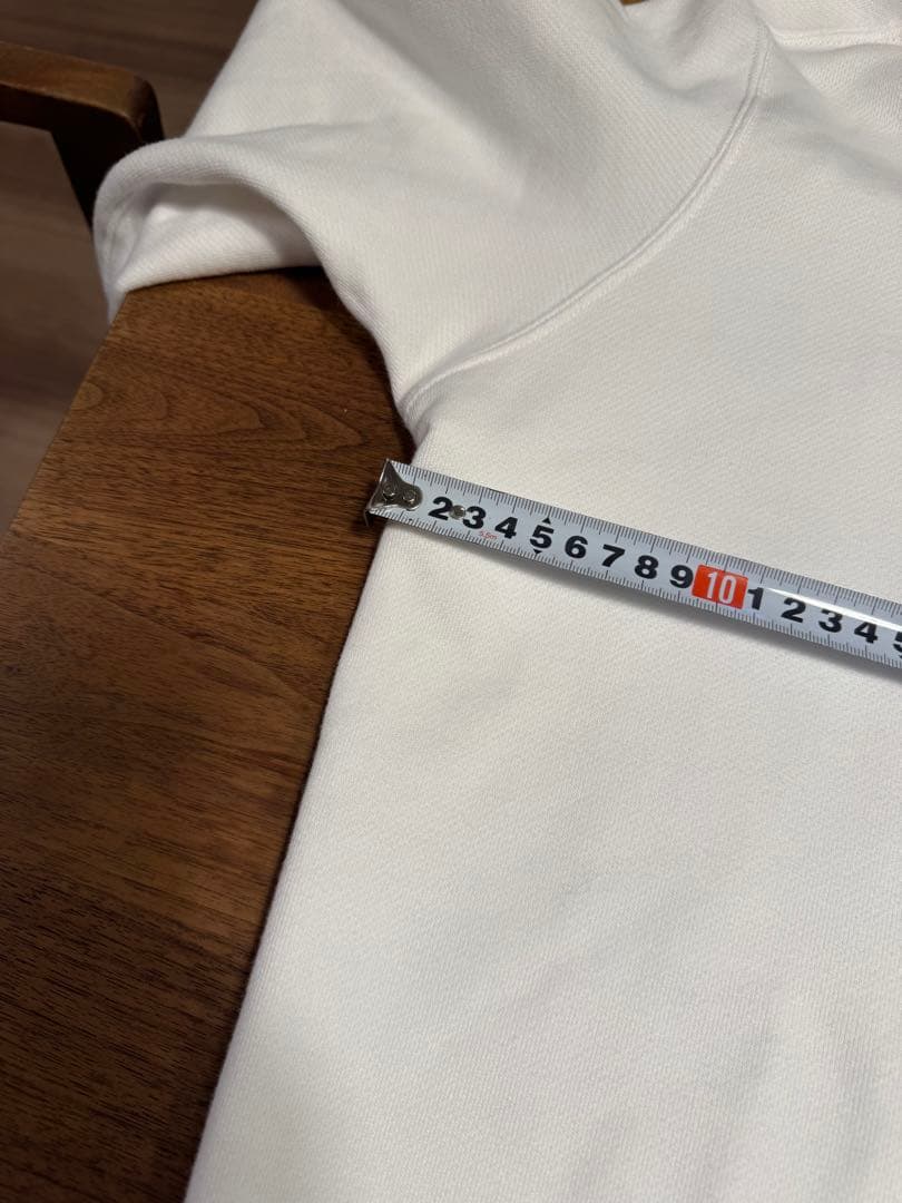 21aw sacai KAWS プルオーバーパーカー ホワイト サイズ：2 - メルカリ