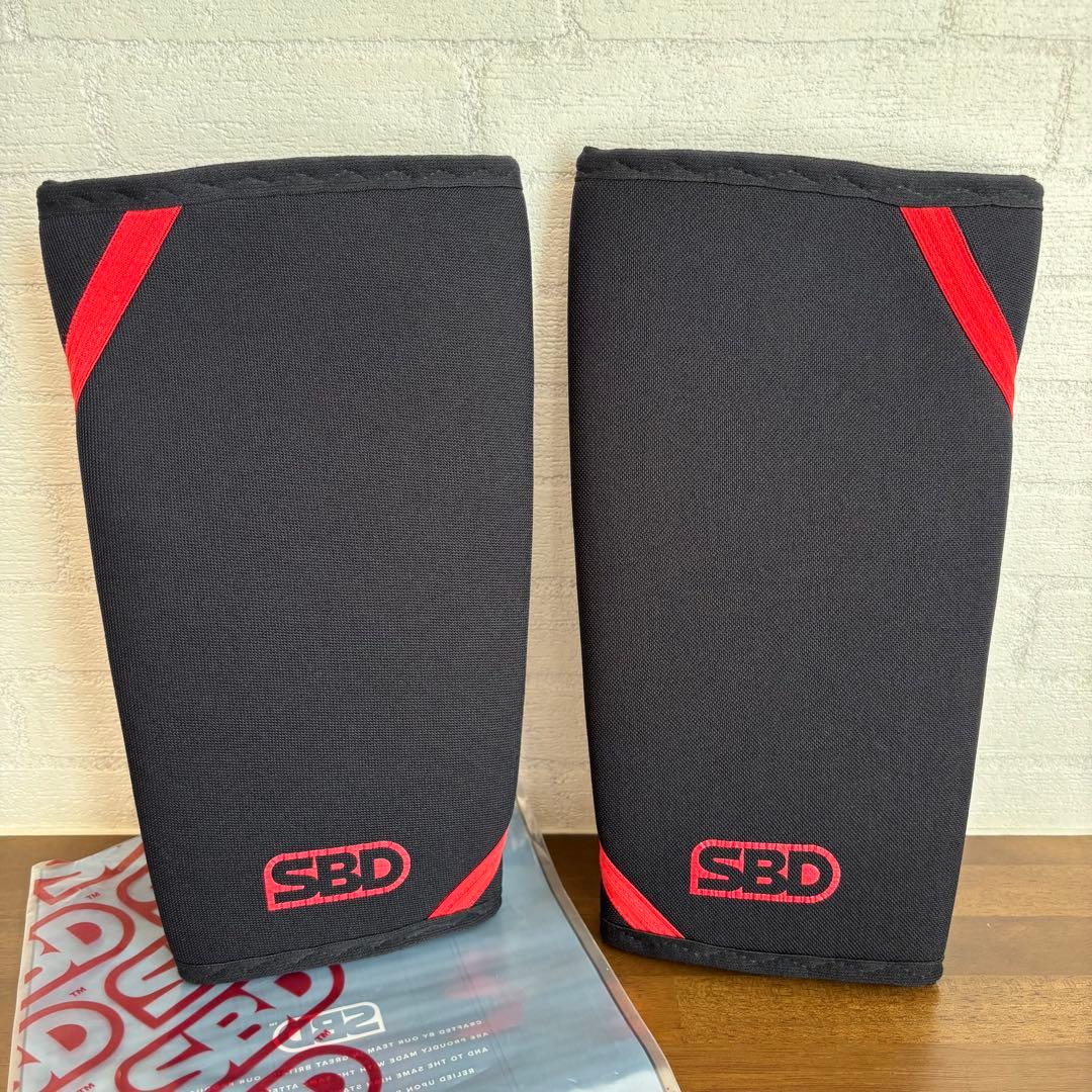 SBD 二ースリーブ 新デザイン Sサイズ 黒/赤 SBD 二ースリーブ 新デザイン Sサイズ 黒/赤 SBD 二ースリーブ 新