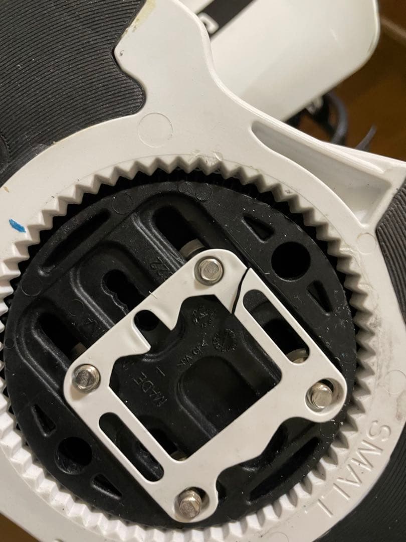 サロモン SALOMON ビンディング 22-23 DISTRICT DISTRICT – サロモン