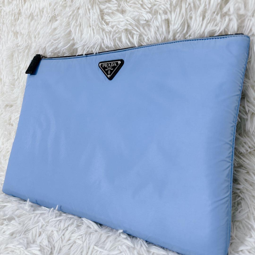 希少カラー] PRADA ナイロンポーチ 三角ロゴ クラッチ 水色 大容量