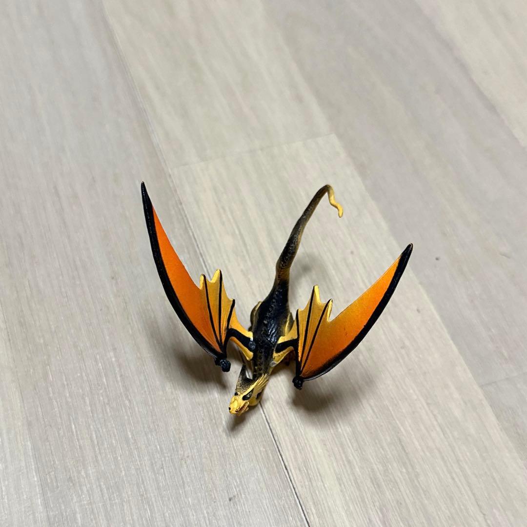 ユニバーサルスタジオジャパン ハリーポッター ドラゴン フィギュア